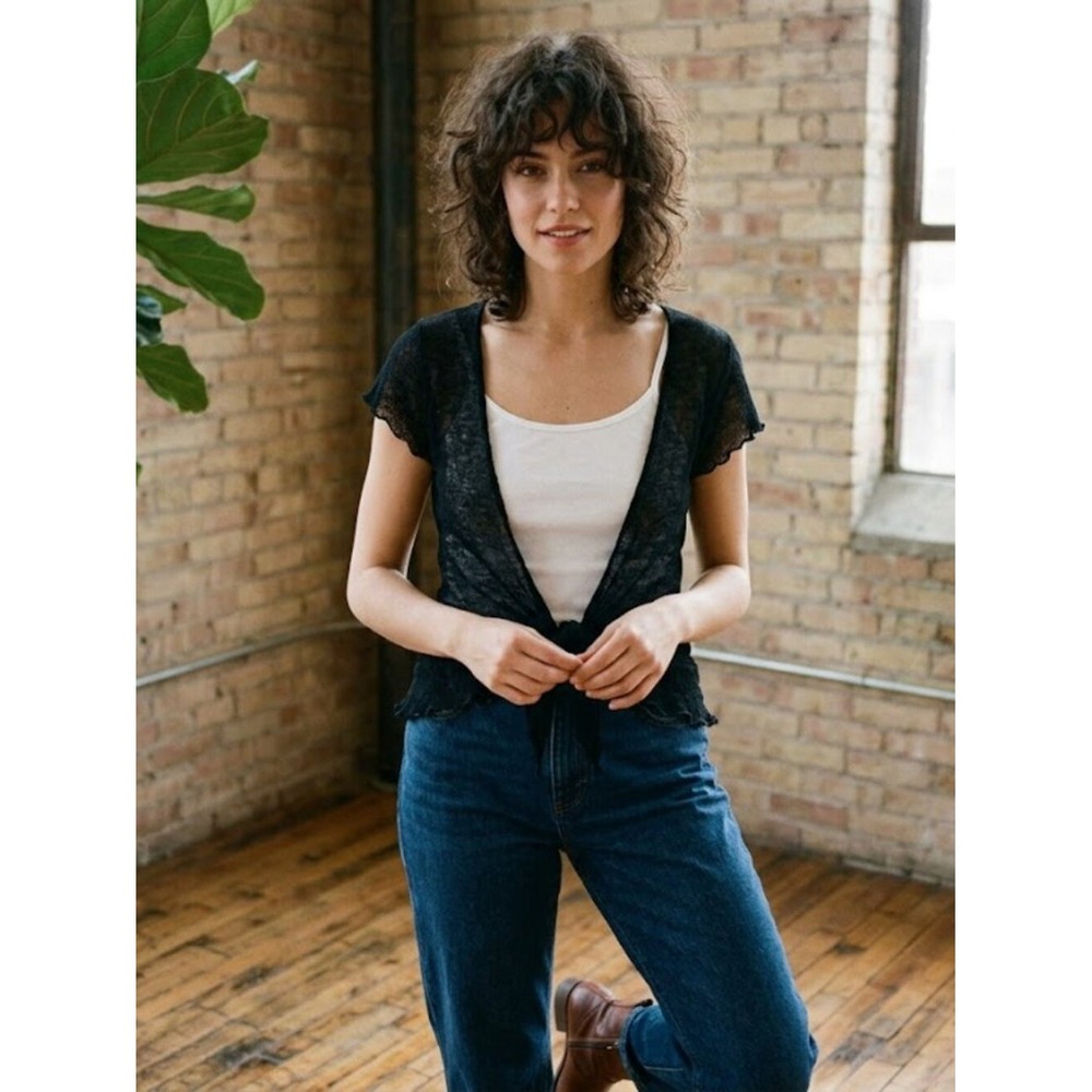 White House Black Market Beautiful Top Shirt Blouse Like New Small